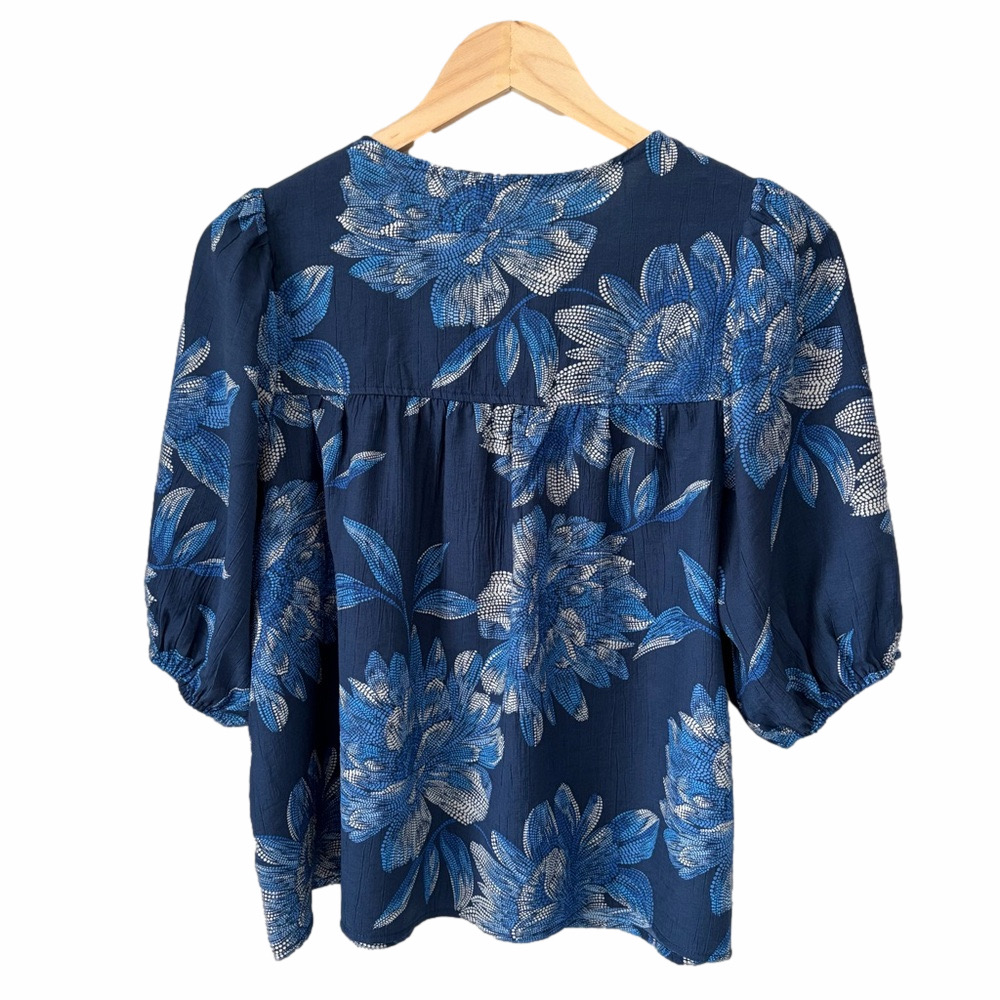 Counterparts Size S Navy Blue Floral Pull Over Blouse  Rayon Blend Casual Career - Picture 2 of 9